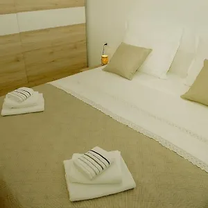 camino-split-apartment-near-mall-of-split.splithotels.org/